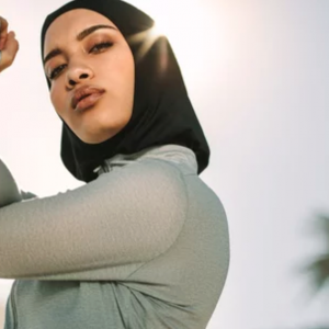 Tenue sportive en coton avec hijab pour femme